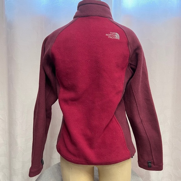 The North Face- Full Zip Fleece - Picture 7 of 9